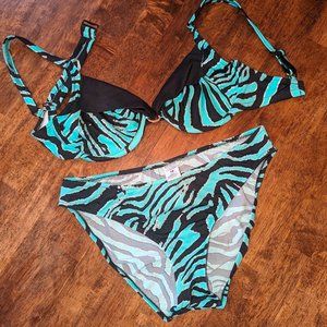 Venus Bikini, Top DD, Bottoms 10